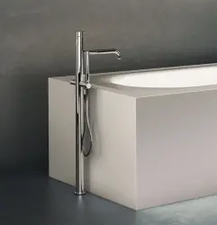 Waterevolution Flow vrijstaande badkraan met handdouche gun metal T133GME