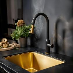Quadri Stamford Keukenmengkraan Zwart met PVD Gouden Afwerking met Uitneembare Uitloop en Sproeistand 1208967693